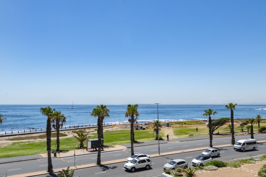 To Let 2 Bedroom Property for Rent in Sea Point Western Cape